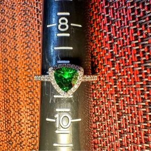 Fragrant Jewels Emerald Green and Silver Ring